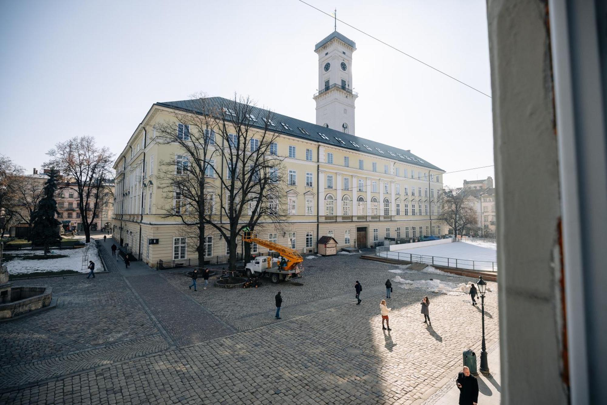 View On Rynok Square Apartments Lviv Exteriör bild